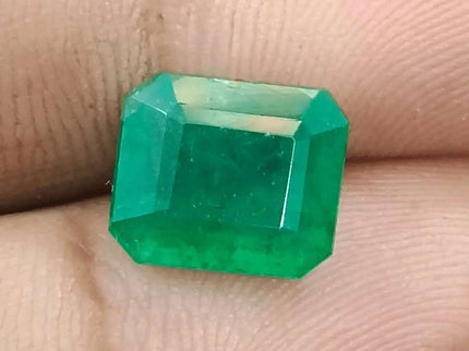 4.64ct Velvet Green Emerald Certified by GSI - SMSGEMS 