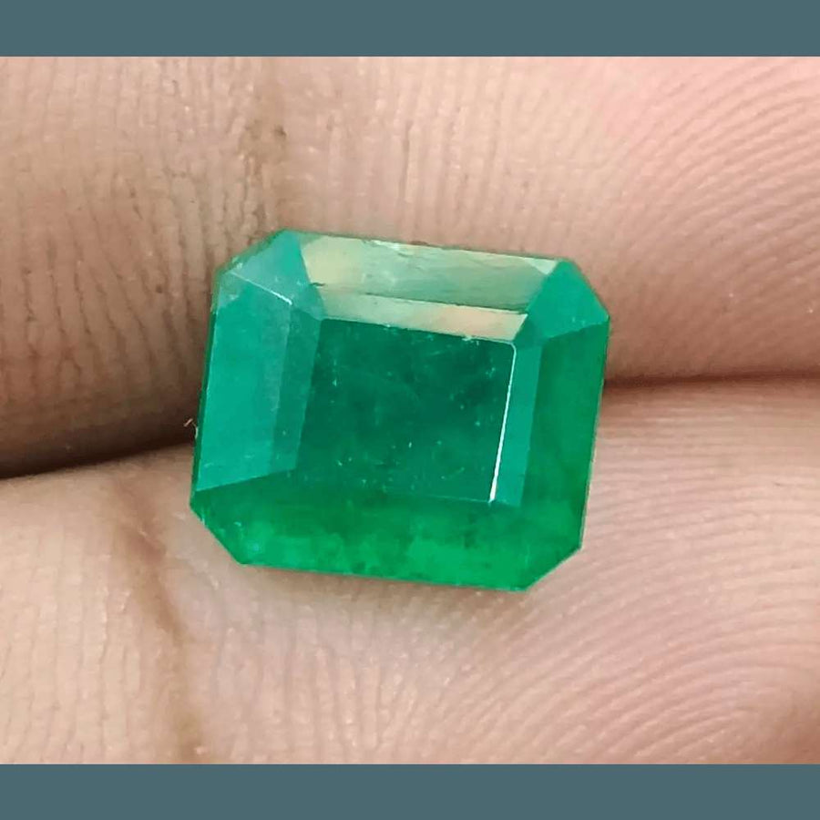4.64ct Velvet Green Emerald Certified by GSI - SMSGEMS 