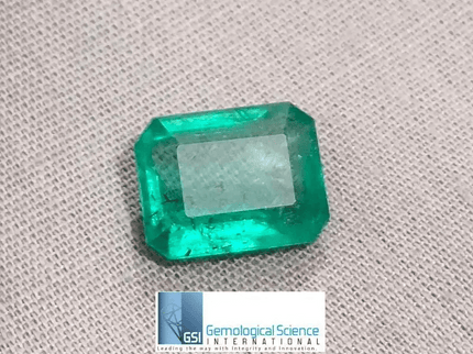 4.85ct GSI Certified Quality Emerald, 100% Natural Gemstone - SMSGEMS 