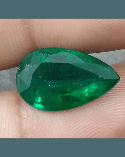 5.81ct Vivid Deep Green Emerald, Natural Earth Mined Gemstone - SMSGEMS 
