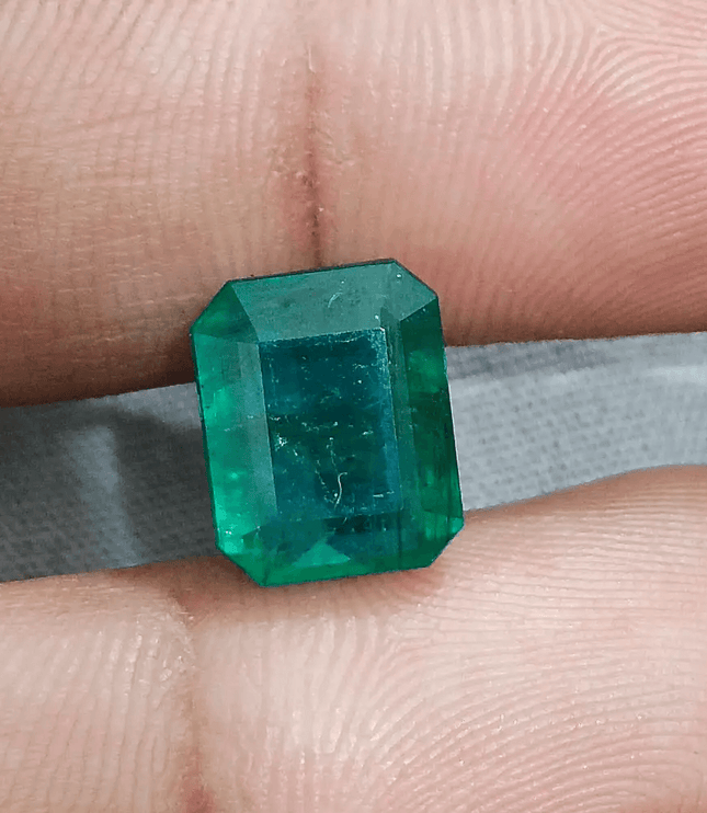 6.17ct Deep Green Zambian Emerald, Natural Gemstone - SMSGEMS 