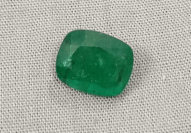 6.42ct Deep Green Emerald, Natural Earth Mined Gemstone - SMSGEMS 