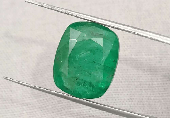 6.42ct Deep Green Emerald, Natural Earth Mined Gemstone - SMSGEMS 