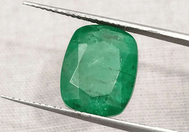 6.42ct Deep Green Emerald, Natural Earth Mined Gemstone - SMSGEMS 