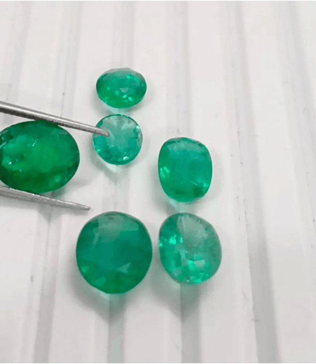 6.65ct Zambian Emerald Parcel, 100% Natural Gems - SMSGEMS 