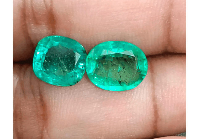 6.71ct/ 2 pcs Zambian Emeralds , Natural Earth Mined Gemstones. - SMSGEMS 
