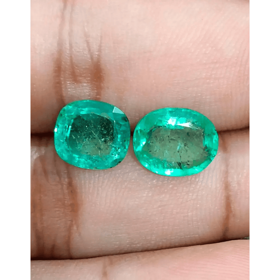6.71ct/ 2 pcs Zambian Emeralds , Natural Earth Mined Gemstones. - SMSGEMS 