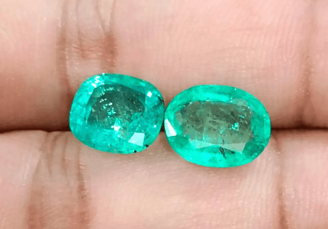 6.71ct/ 2 pcs Zambian Emeralds , Natural Earth Mined Gemstones. - SMSGEMS 