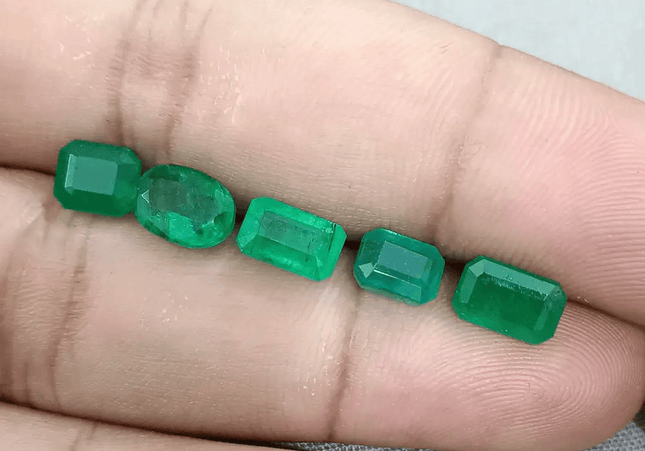 6.87ct Emerarld Parcel, Natural Emeralds - SMSGEMS 