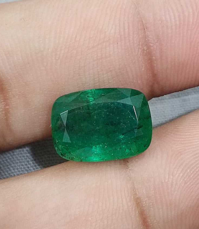 8.60ct GSI Certified Deep Green Swat Emerald