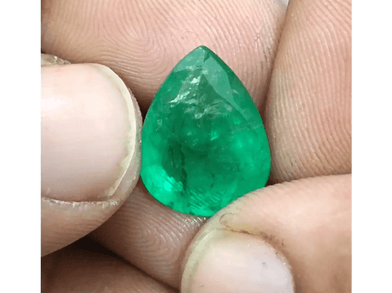 8.60ct Velvet Green Zambian Emerald, Natural Gemstone - SMSGEMS 