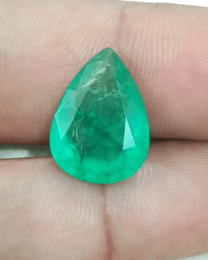 8.60ct Velvet Green Zambian Emerald, Natural Gemstone - SMSGEMS 