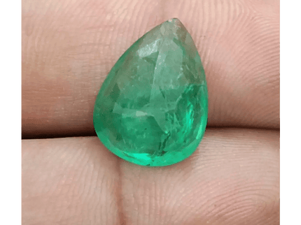 8.60ct Velvet Green Zambian Emerald, Natural Gemstone - SMSGEMS 