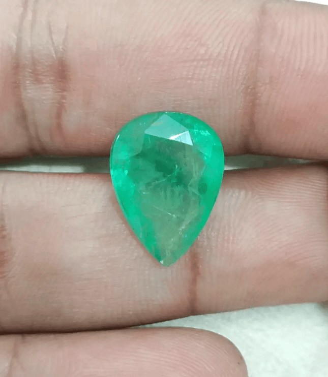 8.60ct Velvet Green Zambian Emerald, Natural Gemstone - SMSGEMS 