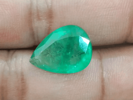 8.60ct Velvet Green Zambian Emerald, Natural Gemstone - SMSGEMS 