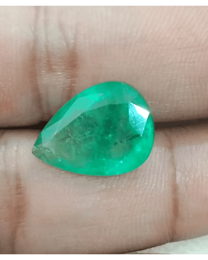 8.60ct Velvet Green Zambian Emerald, Natural Gemstone - SMSGEMS 
