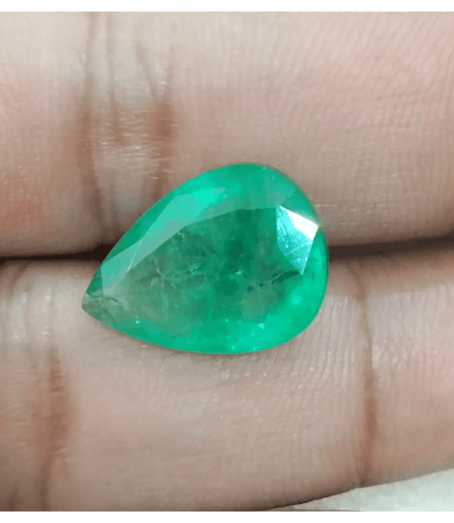 8.60ct Velvet Green Zambian Emerald, Natural Gemstone - SMSGEMS 