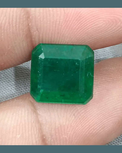 8.89ct Deep Vivid Green Zambian Emerald, Natural Emerald. - SMSGEMS 