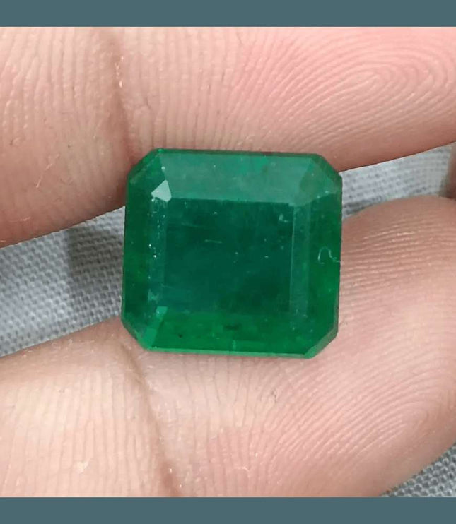 8.89ct Deep Vivid Green Zambian Emerald, Natural Emerald. - SMSGEMS 