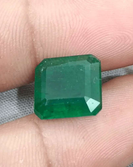 8.89ct Deep Vivid Green Zambian Emerald, Natural Emerald. - SMSGEMS 
