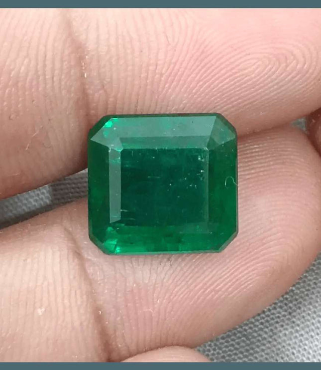 8.89ct Deep Vivid Green Zambian Emerald, Natural Emerald. - SMSGEMS 