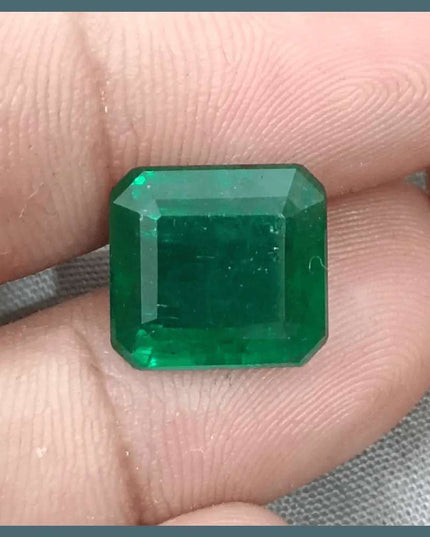 8.89ct Deep Vivid Green Zambian Emerald, Natural Emerald. - SMSGEMS 