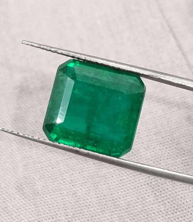 8.89ct Deep Vivid Green Zambian Emerald, Natural Emerald. - SMSGEMS 
