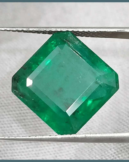 9.93ct Zambian Emerald Vivid Deep Green Certified by GSI - SMSGEMS 
