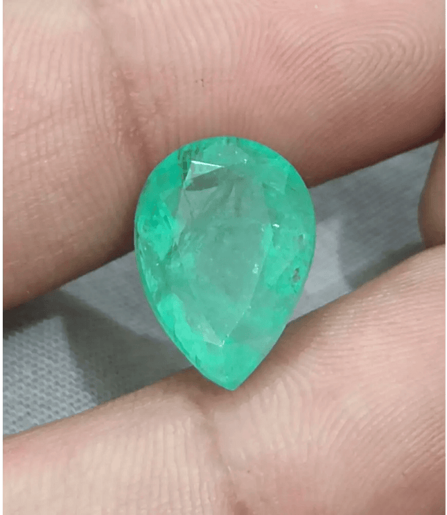 9.99ct Colombian Emerald, 100% Natural Gemstone - SMSGEMS 