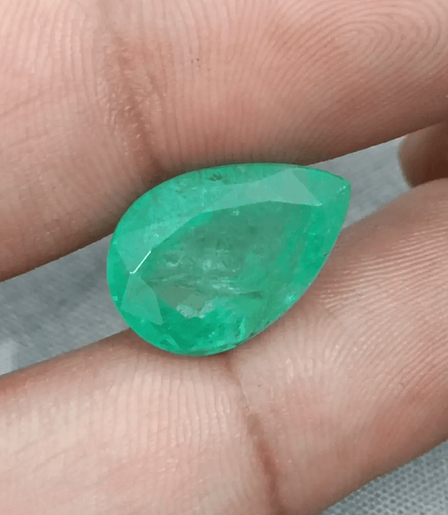 9.99ct Colombian Emerald, 100% Natural Gemstone - SMSGEMS 