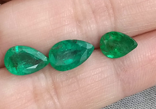 4.54ct/3pcs Pear cut Swat Emerald parcel, Natural Gemstones