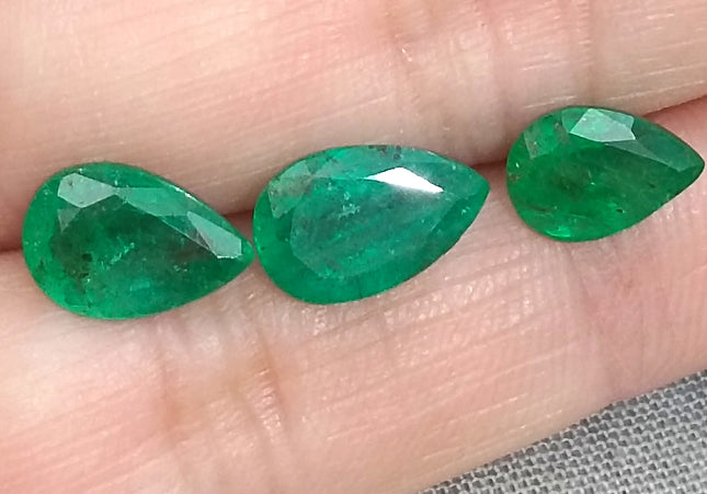 4.54ct/3pcs Pear cut Swat Emerald parcel, Natural Gemstones