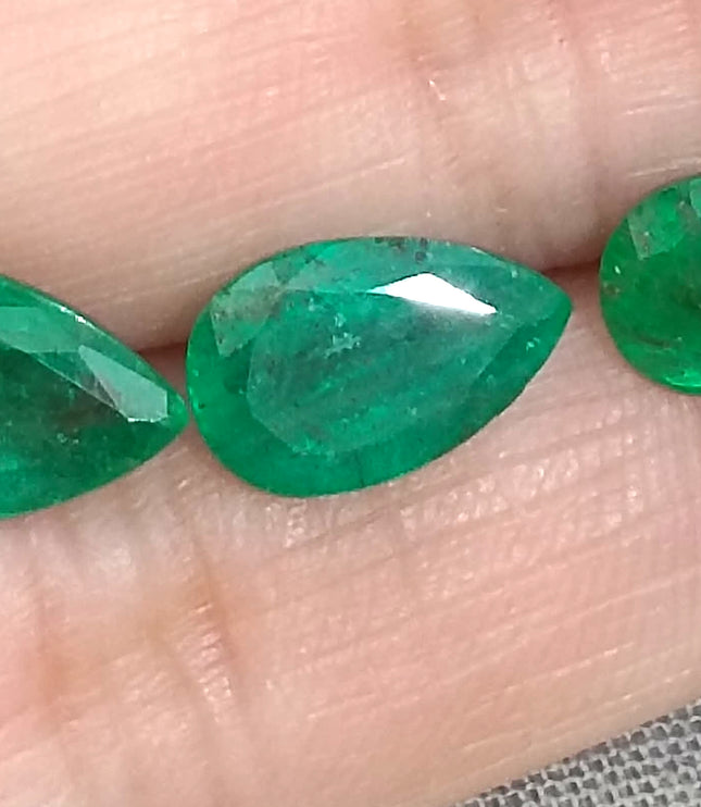 4.54ct Pear cut Natural Swat Emerald parcel.