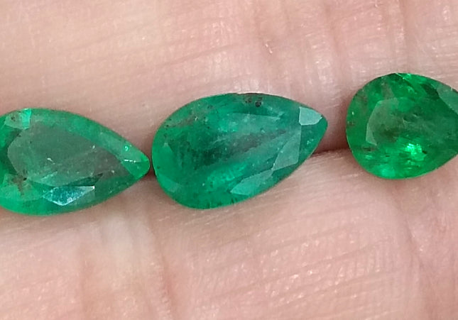 4.54ct/3pcs Pear cut Swat Emerald parcel, Natural Gemstones