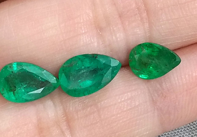 4.54ct/3pcs Pear cut Swat Emerald parcel, Natural Gemstones