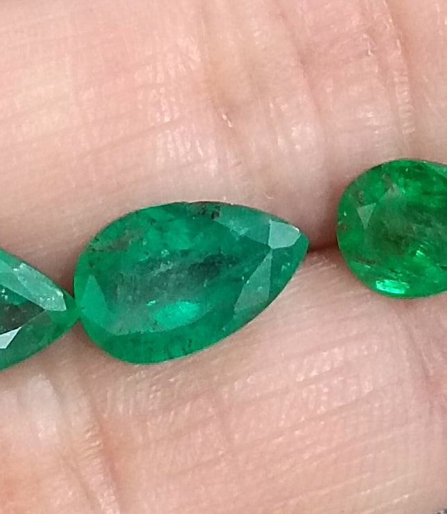 4.54ct Pear cut Natural Swat Emerald parcel.