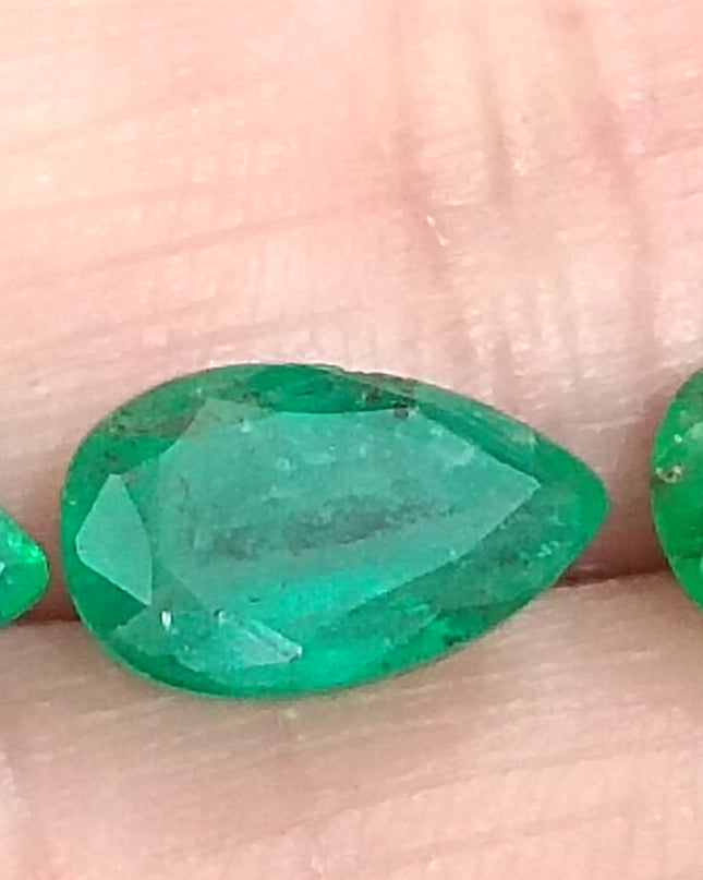 4.54ct/3pcs Pear cut Swat Emerald parcel, Natural Gemstones