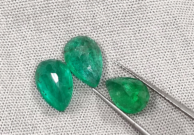 4.54ct/3pcs Pear cut Swat Emerald parcel, Natural Gemstones