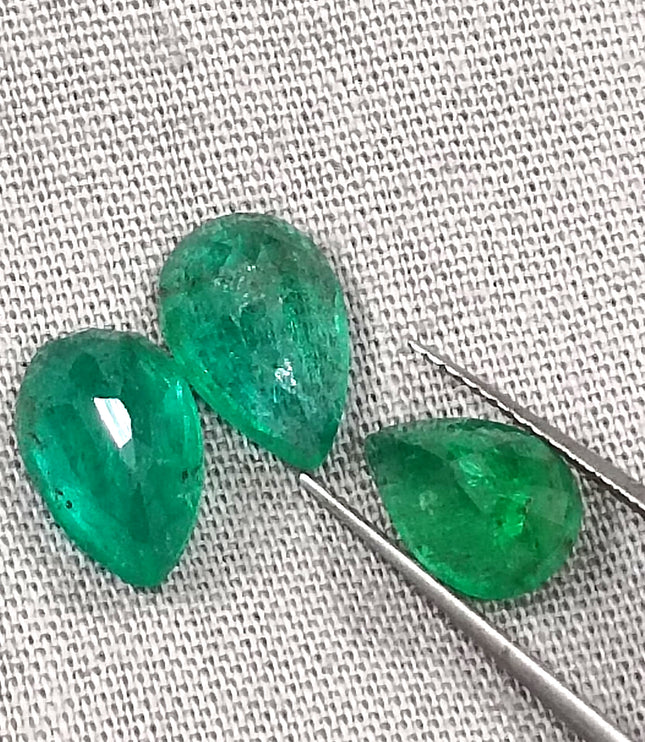 4.54ct Pear cut Natural Swat Emerald parcel.