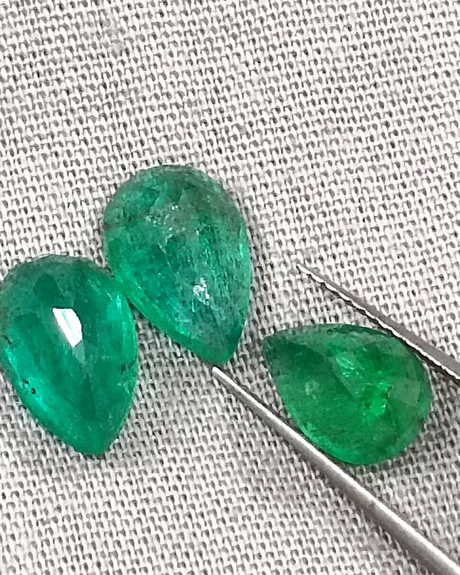 4.54ct/3pcs Pear cut Swat Emerald parcel, Natural Gemstones