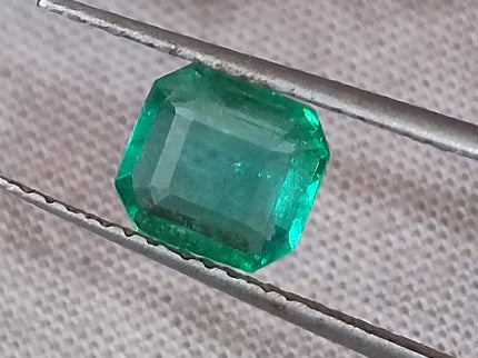 1.06ct Natural Emerald GSI Certified Zambian Medium Green Octagon Cut Gemstone