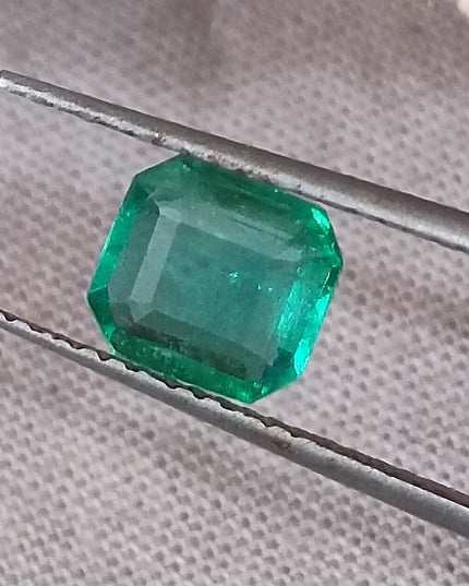 GSI Certified 1.06ct Medium Light Green Zambian Emerald, Natural Gemstone