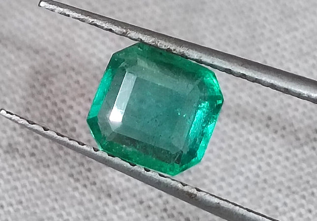 GSI Certified 1.06ct Medium Light Green Zambian Emerald, Natural Gemstone
