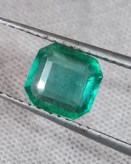 GSI Certified 1.06ct Medium Light Green Zambian Emerald, Natural Gemstone