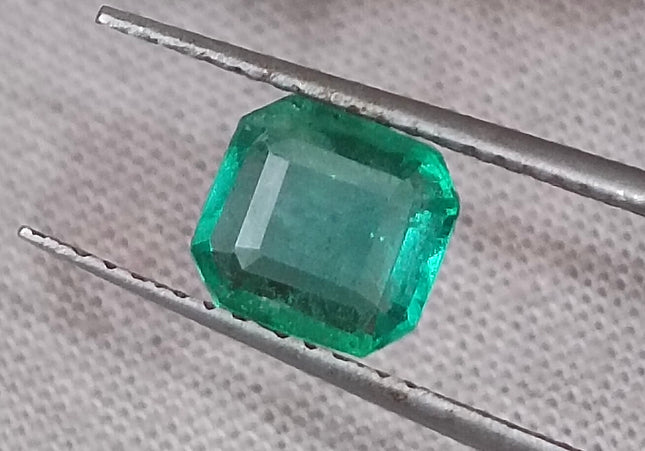 GSI Certified 1.06ct Medium Light Green Zambian Emerald, Natural Gemstone