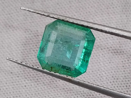 Zambian Emerald 2.59ct Certified Natural Medium Green Gemstone