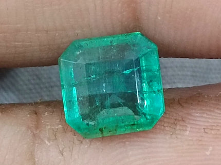 Zambian Emerald 2.59ct Certified Natural Medium Green Gemstone
