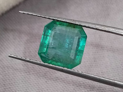 Zambian Emerald 2.59ct Certified Natural Medium Green Gemstone