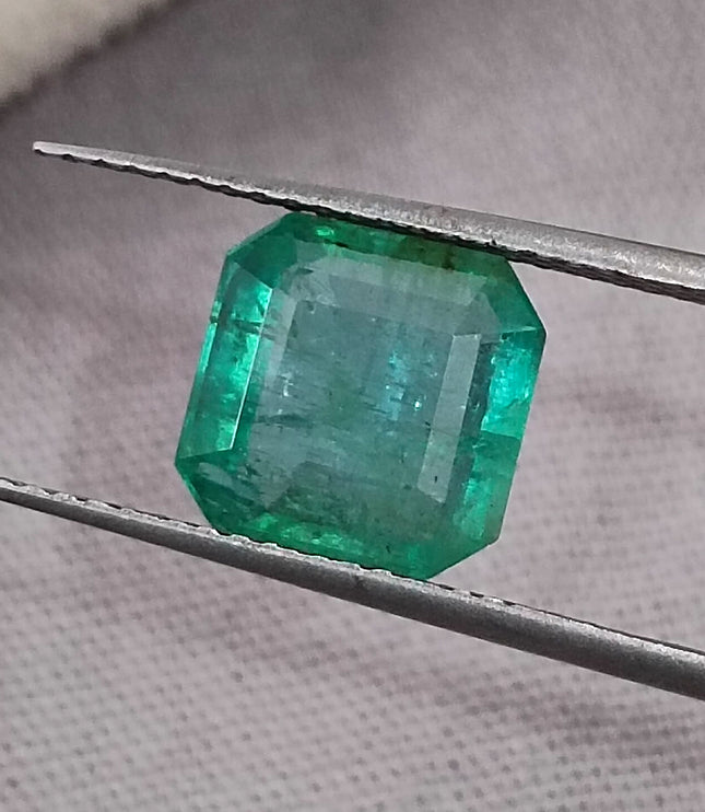 Zambian Emerald 2.59ct Certified Natural Medium Green Gemstone