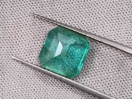 Zambian Emerald 2.59ct Certified Natural Medium Green Gemstone